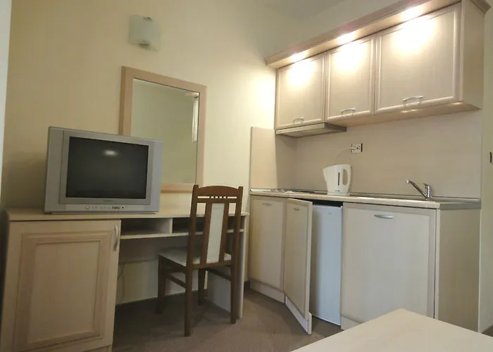 Hotel Avalon Hotel 3*